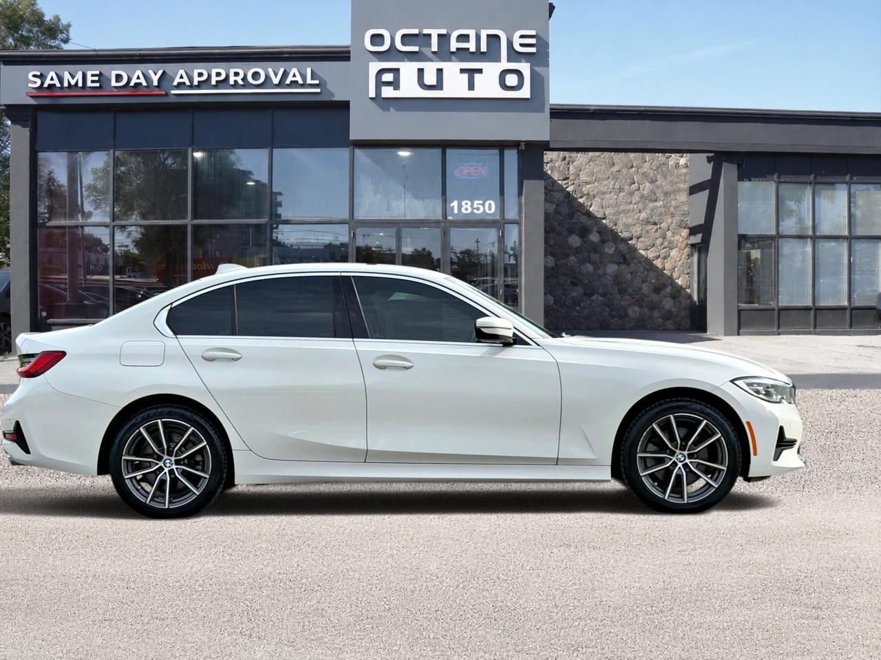 2020 BMW 3 Series 330i xDrive Sedan Photo