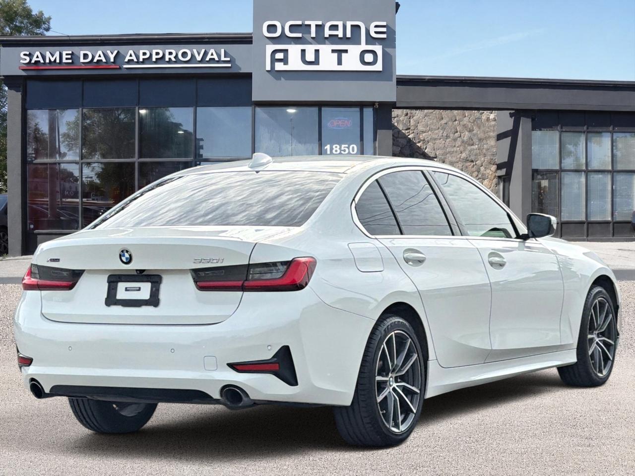2020 BMW 3 Series 330i xDrive Sedan Photo