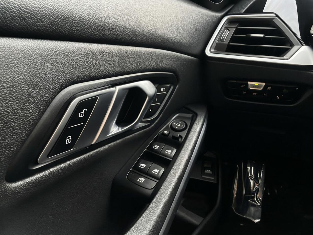 2020 BMW 3 Series 330i xDrive Sedan Photo