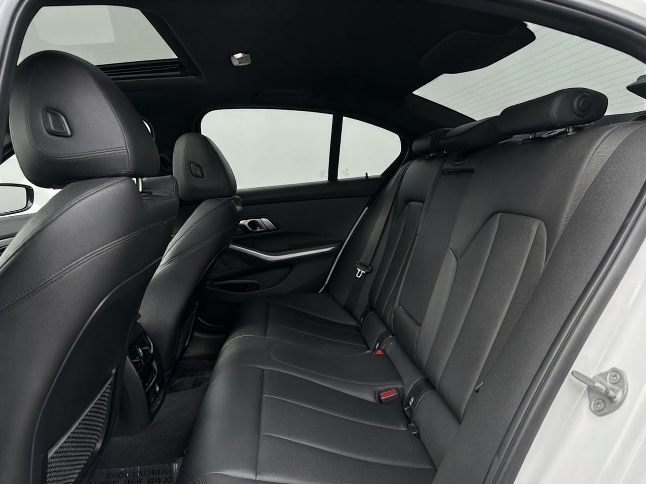 2020 BMW 3 Series 330i xDrive Sedan Photo