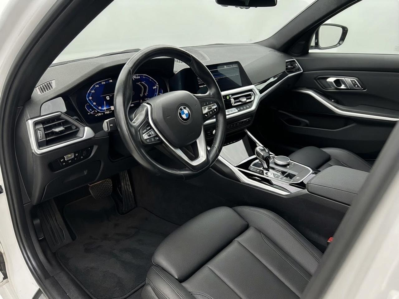 2020 BMW 3 Series 330i xDrive Sedan Photo