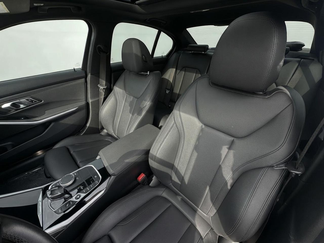 2020 BMW 3 Series 330i xDrive Sedan Photo