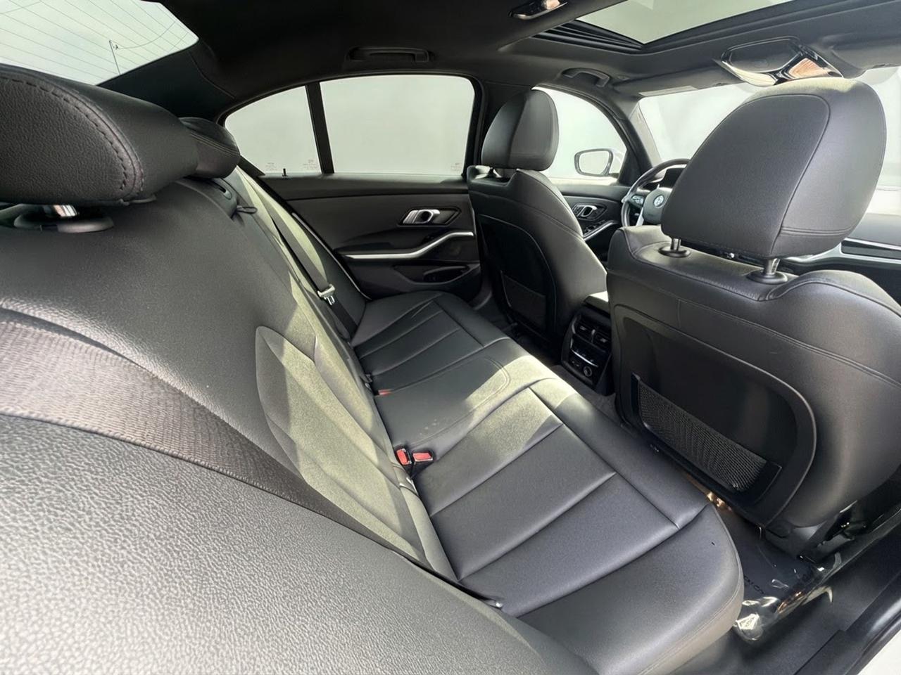 2020 BMW 3 Series 330i xDrive Sedan Photo