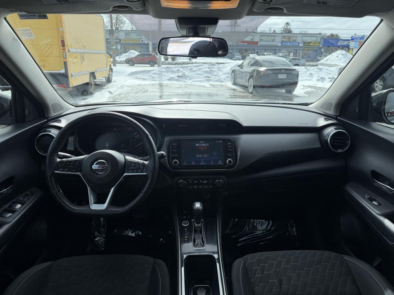2021 Nissan Kicks SV FWD Photo