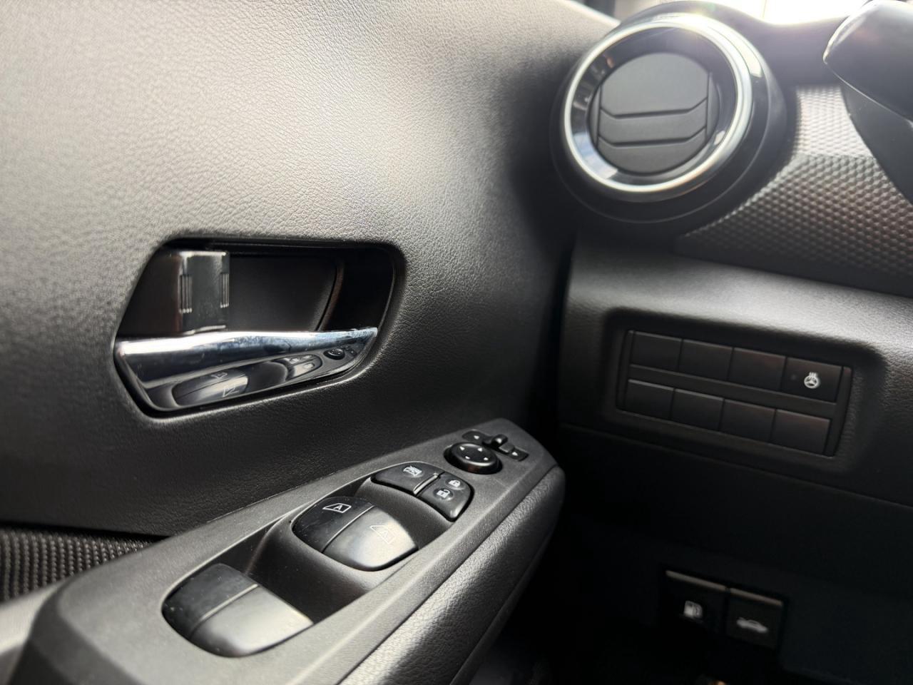 2021 Nissan Kicks SV FWD Photo