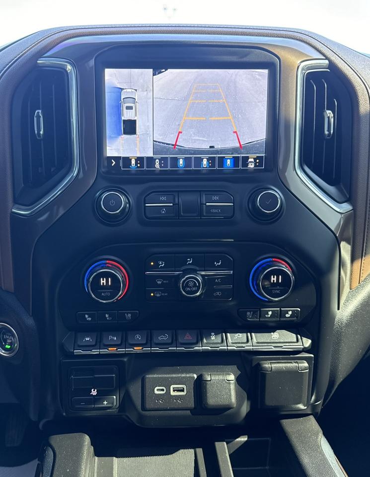 2021 Chevrolet Silverado 1500 4WD Crew Cab 147" High Country Photo