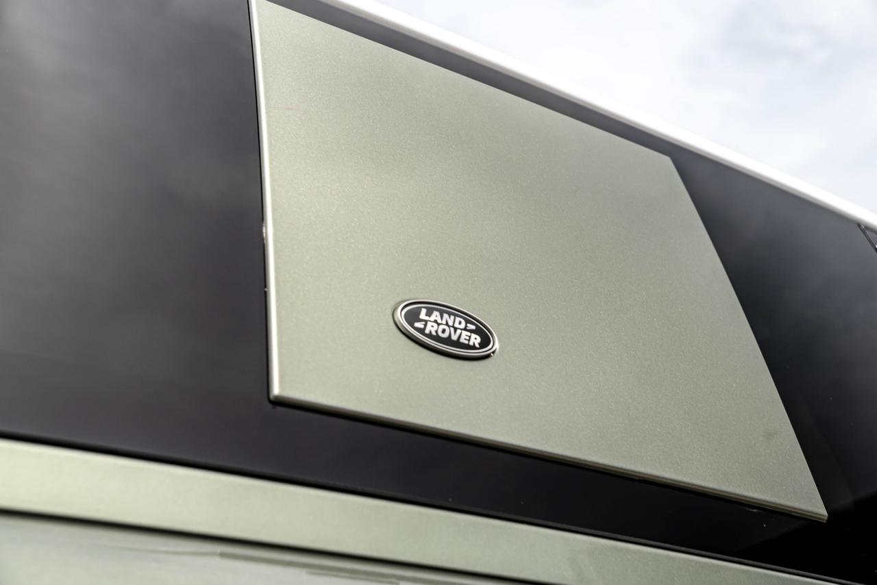 2022 Land Rover Defender S 90 AWD | CLEAN CARFAX | 360 CAM | NAVI | MERIDIA Photo