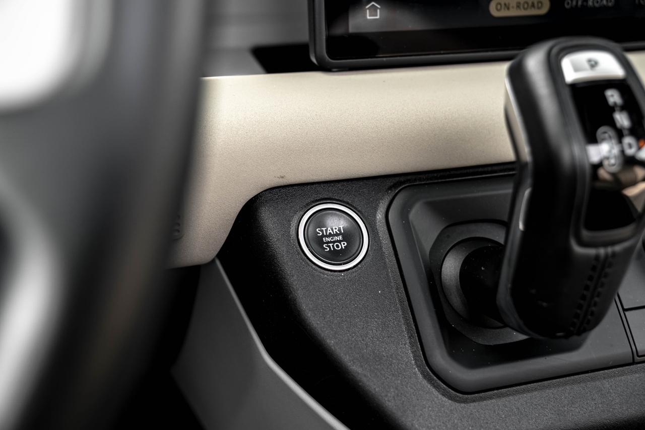 2022 Land Rover Defender S 90 AWD | CLEAN CARFAX | 360 CAM | NAVI | MERIDIA Photo