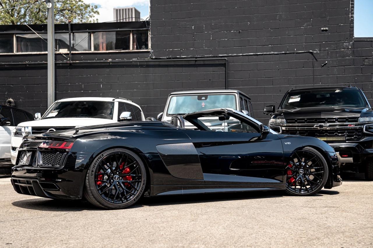 2017 Audi R8 SPYDER V10 LE MANS CARBON INT & EXT DIAMON Photo