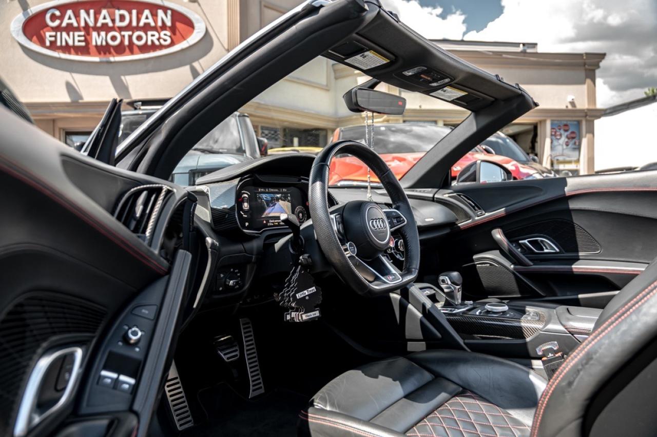 2017 Audi R8 SPYDER V10 LE MANS CARBON INT & EXT DIAMON Photo