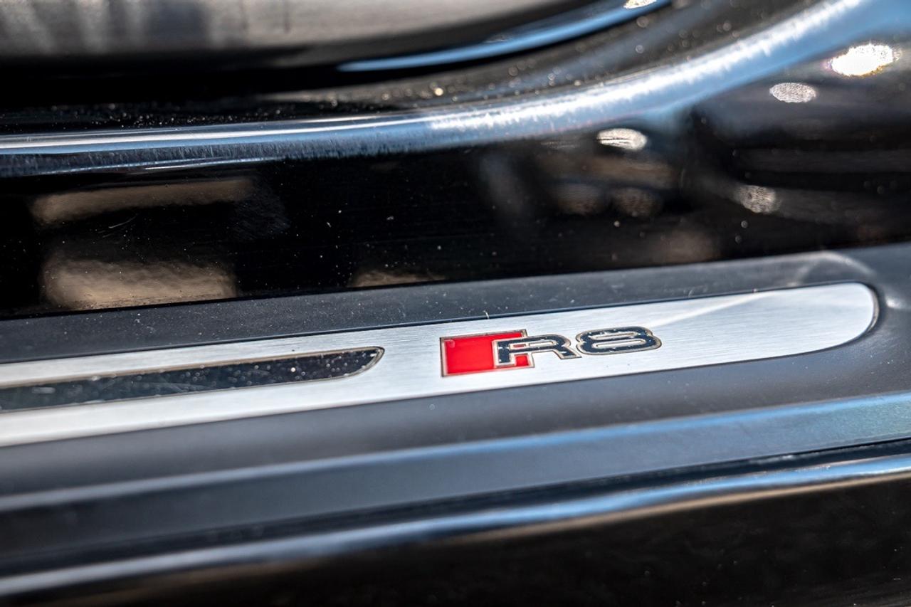 2017 Audi R8 SPYDER V10 LE MANS CARBON INT & EXT DIAMON Photo