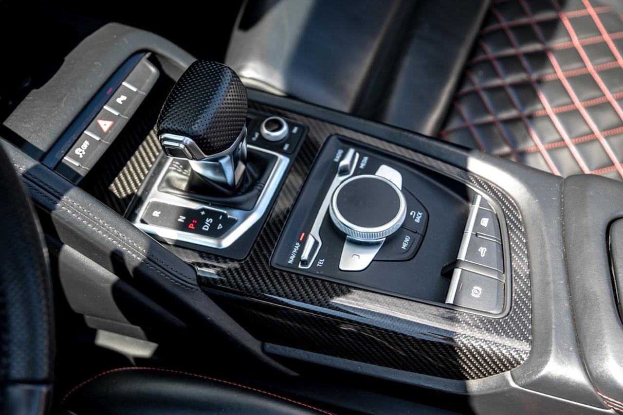 2017 Audi R8 SPYDER V10 LE MANS CARBON INT & EXT DIAMON Photo