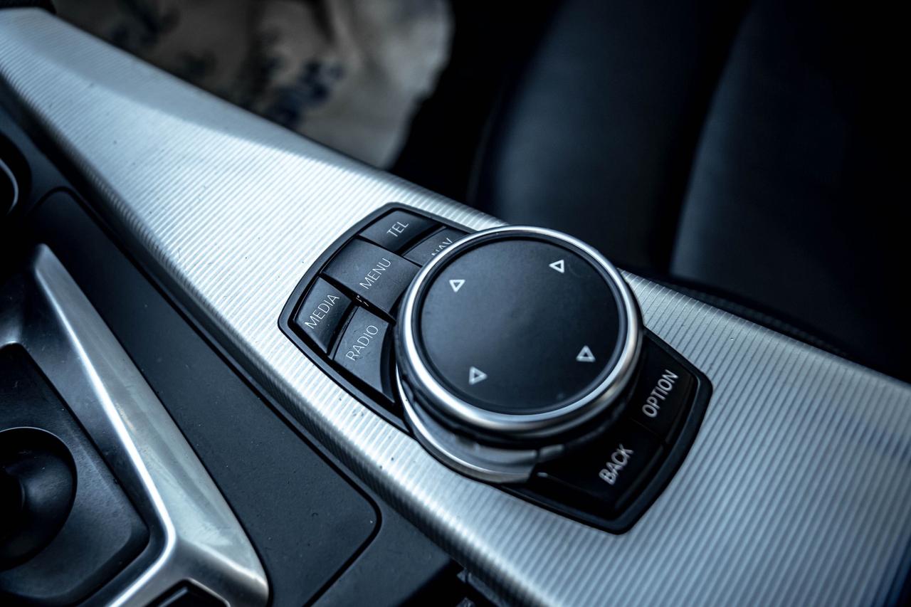 2015 BMW M4 COUPE | CLEAN CARFAX | CARBON PKG | NAVI | SUNROOF Photo