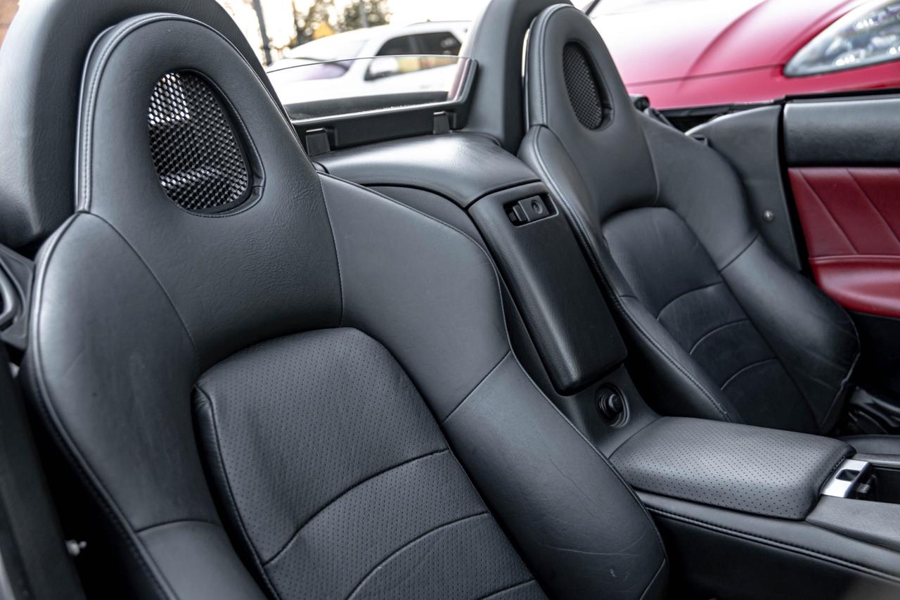 2005 Honda S2000 CONVERTIBLE |6 SPEED |PUSH START |CARBON FIBER HOO Photo