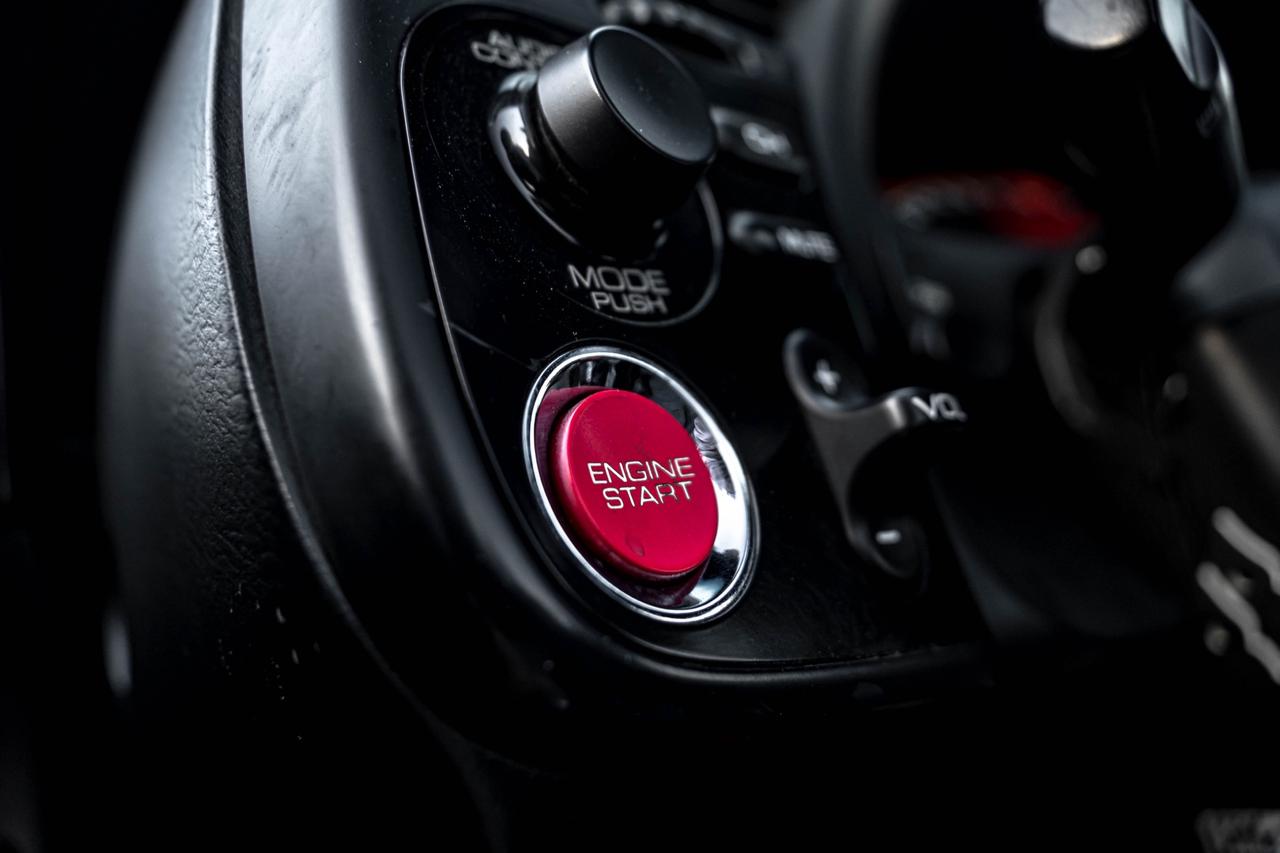 2005 Honda S2000 CONVERTIBLE |6 SPEED |PUSH START |CARBON FIBER HOO Photo