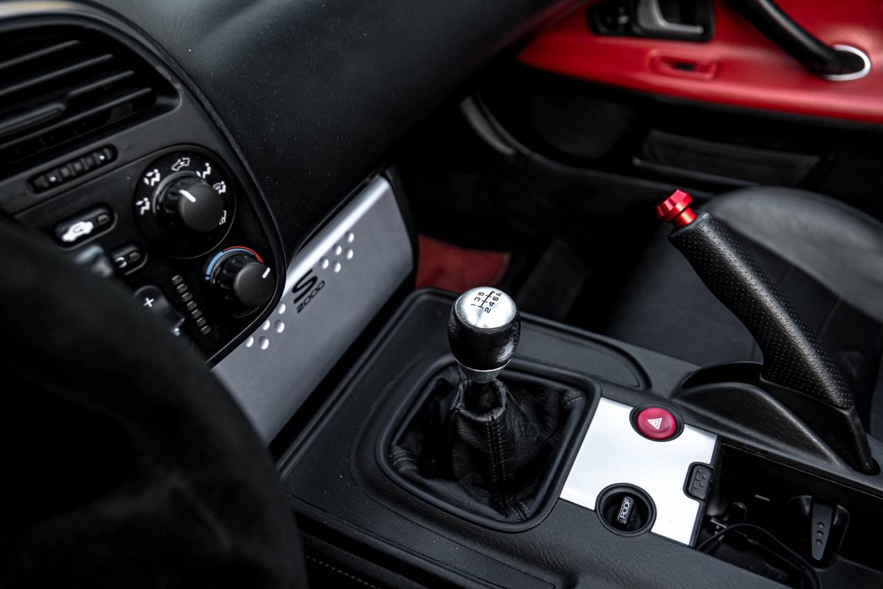 2005 Honda S2000 CONVERTIBLE |6 SPEED |PUSH START |CARBON FIBER HOO Photo