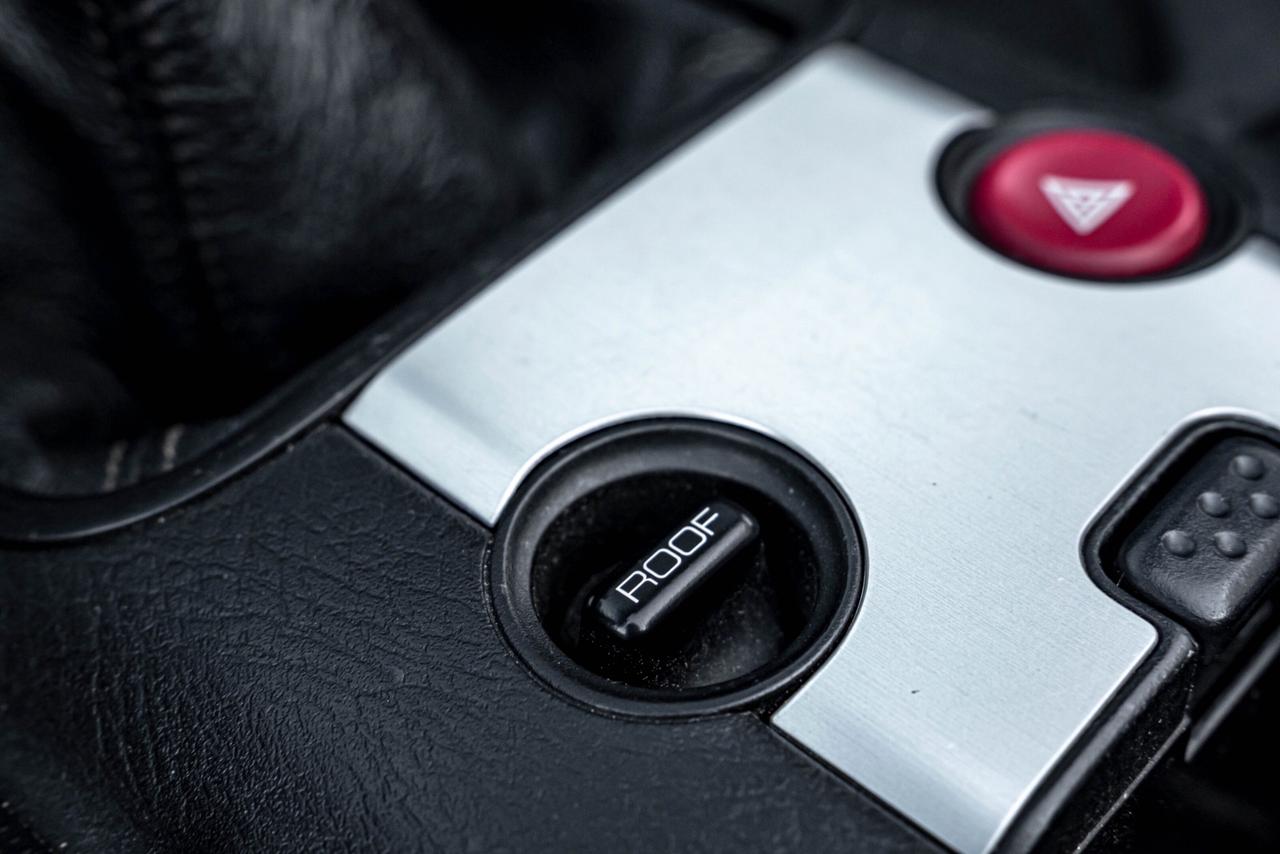 2005 Honda S2000 CONVERTIBLE |6 SPEED |PUSH START |CARBON FIBER HOO Photo