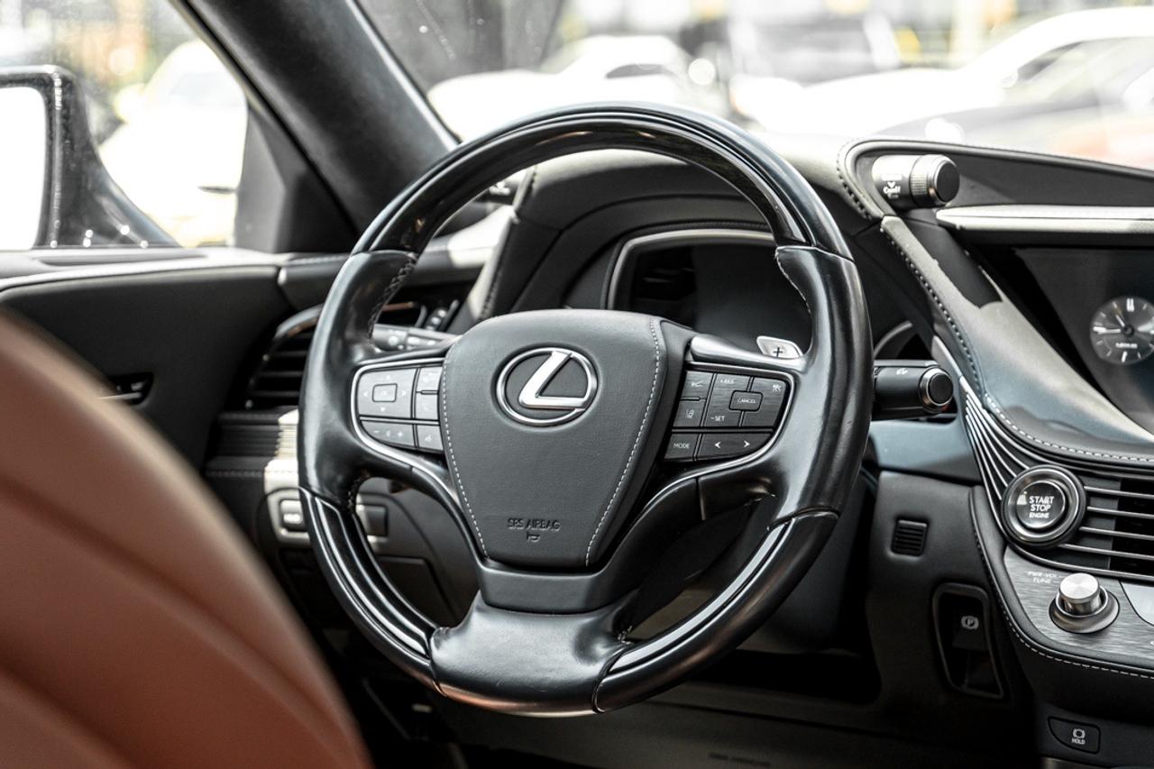 2018 Lexus LS LS 500 AWD REAR ENTERTAINMENT HUD PANO NAV Photo