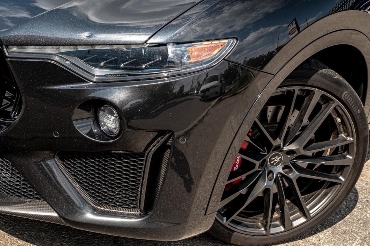 2021 Maserati Levante TROFEO | AWD | V8 | FACTORY FERRARI ENGINE | CARBO Photo3