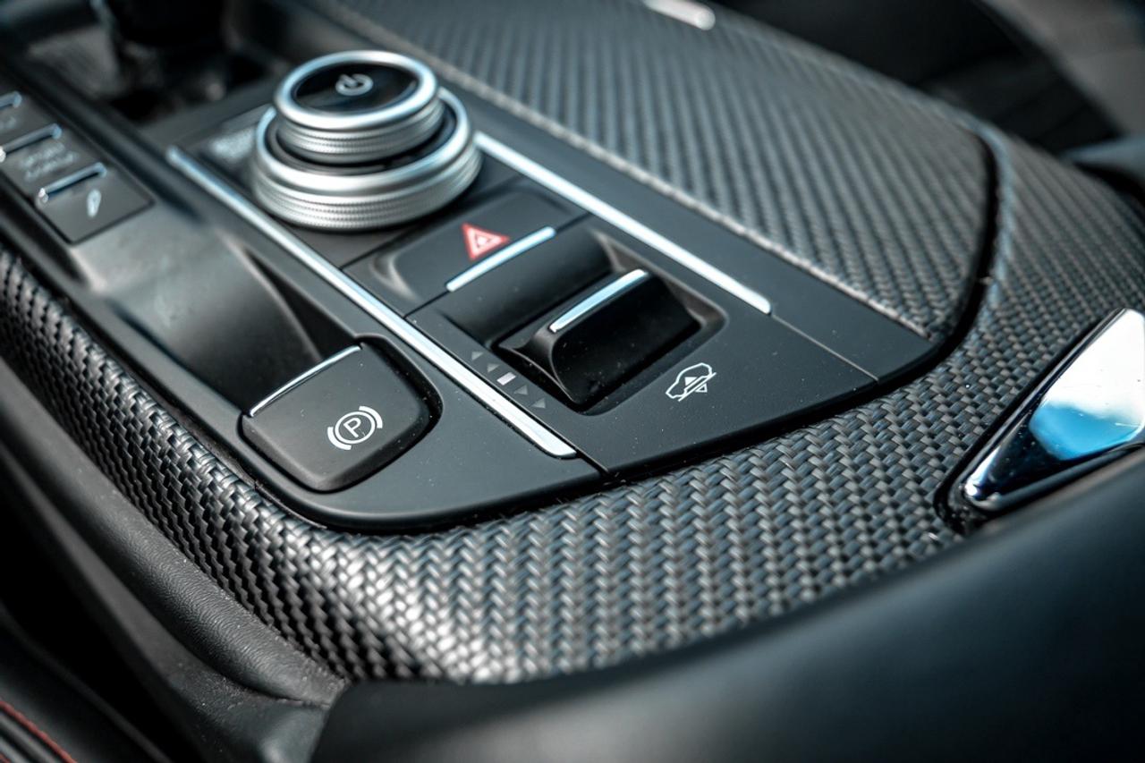 2021 Maserati Levante TROFEO | AWD | V8 | FACTORY FERRARI ENGINE | CARBO Photo