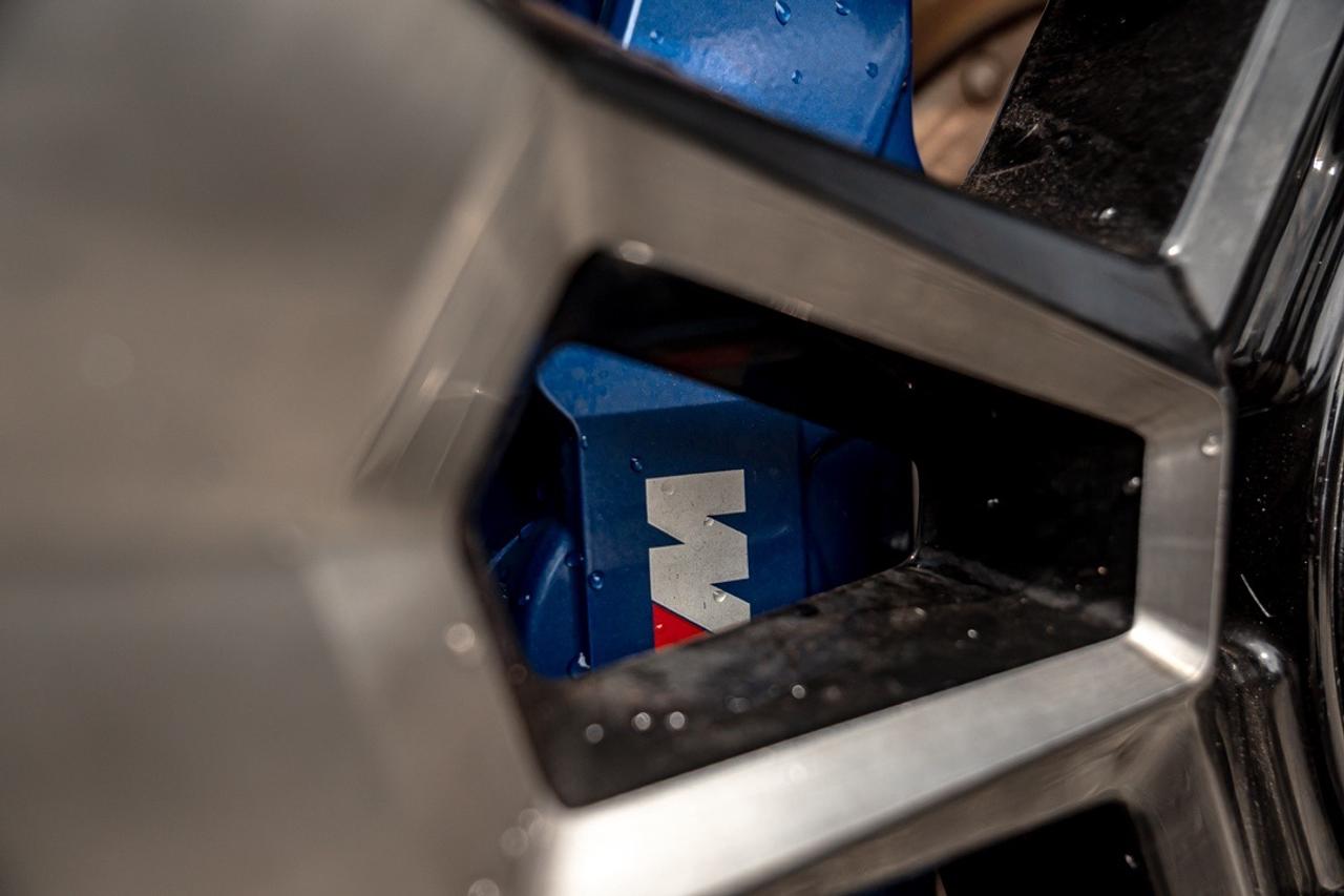 2023 BMW XM PLUG-IN HYBRID M POWER PKG CARBON FIBER PKG CL Photo