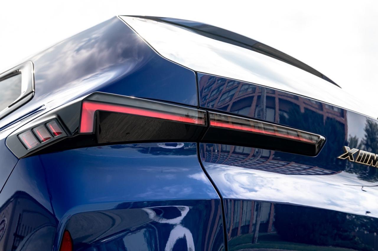 2023 BMW XM PLUG-IN HYBRID M POWER PKG CARBON FIBER PKG CL Photo