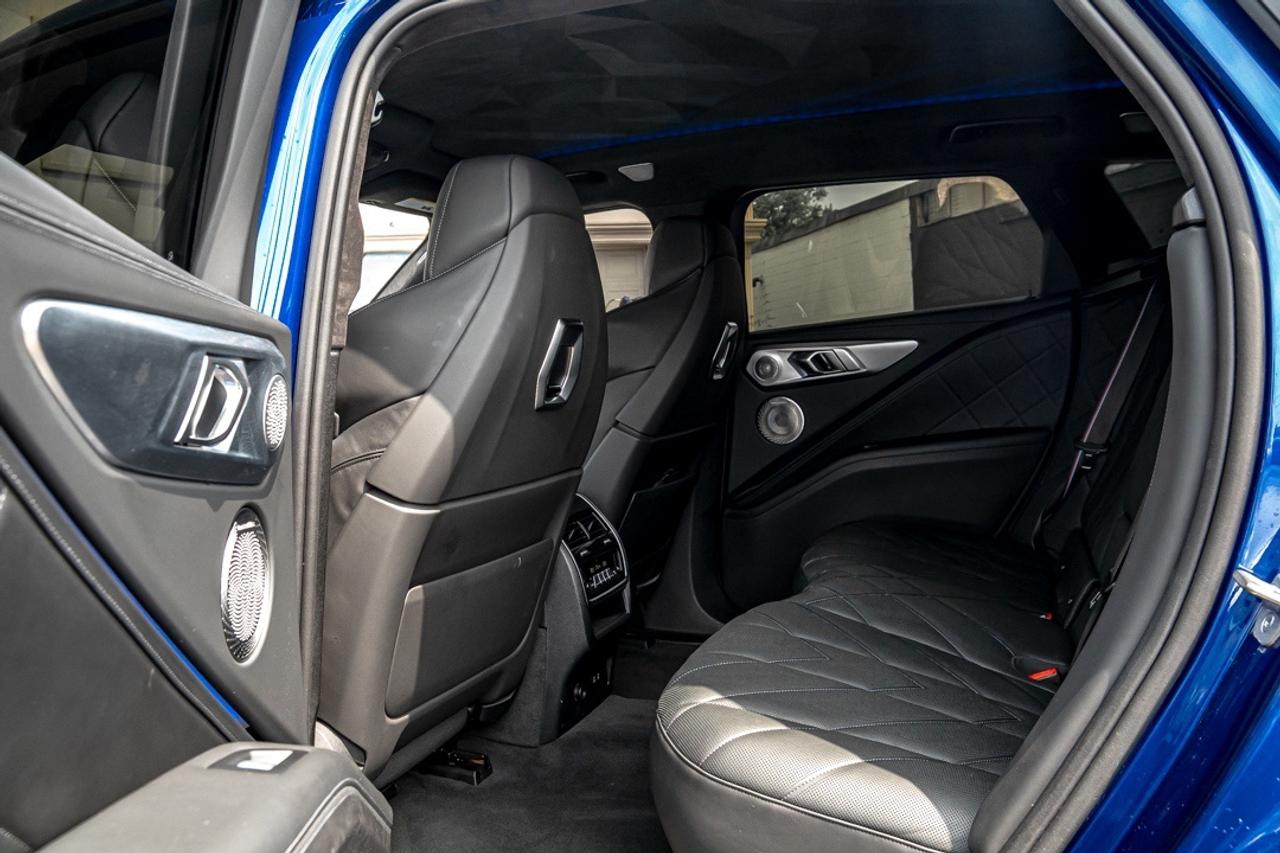 2023 BMW XM PLUG-IN HYBRID M POWER PKG CARBON FIBER PKG CL Photo