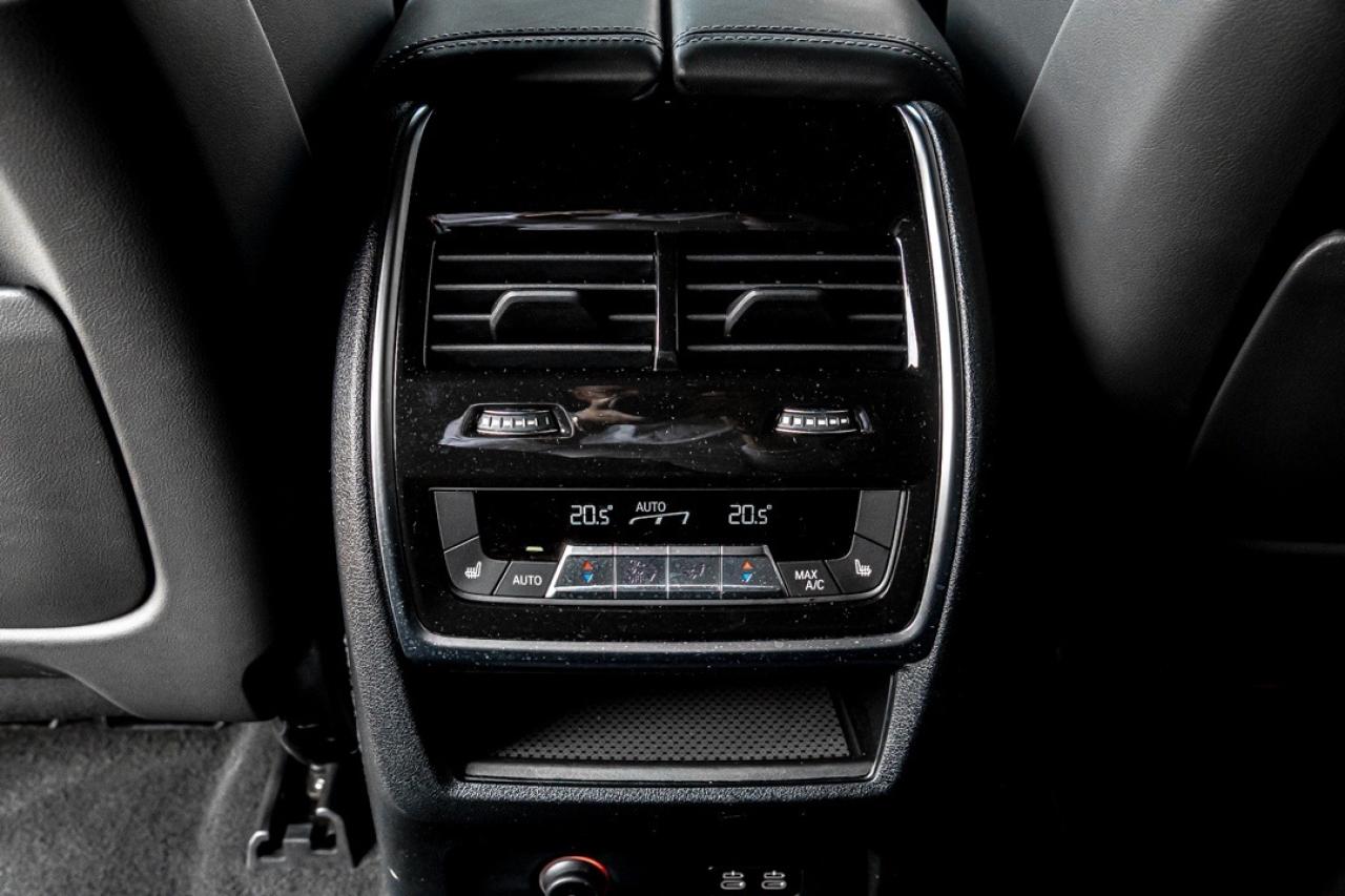 2023 BMW XM PLUG-IN HYBRID M POWER PKG CARBON FIBER PKG CL Photo