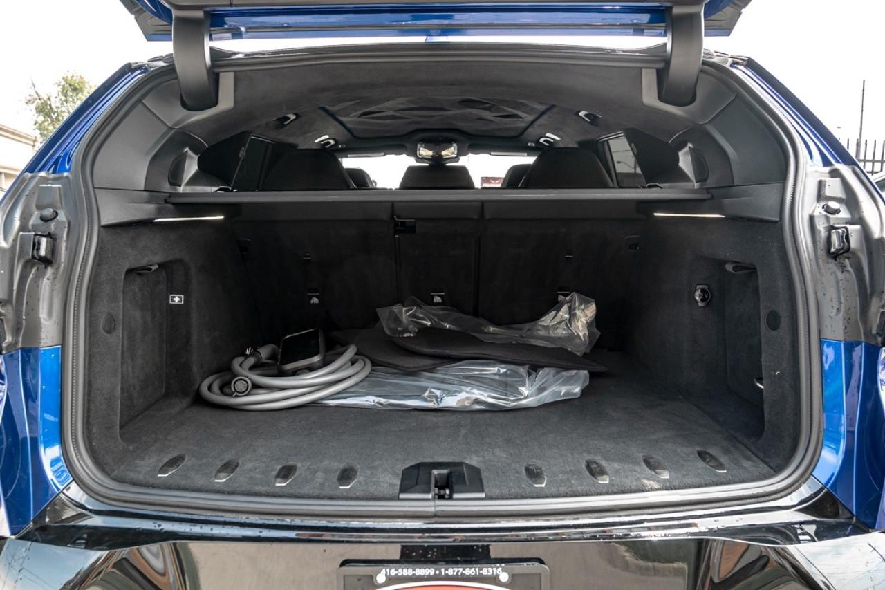 2023 BMW XM PLUG-IN HYBRID M POWER PKG CARBON FIBER PKG CL Photo