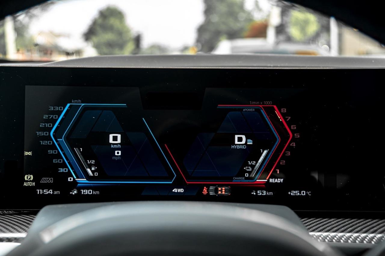 2023 BMW XM PLUG-IN HYBRID M POWER PKG CARBON FIBER PKG CL Photo