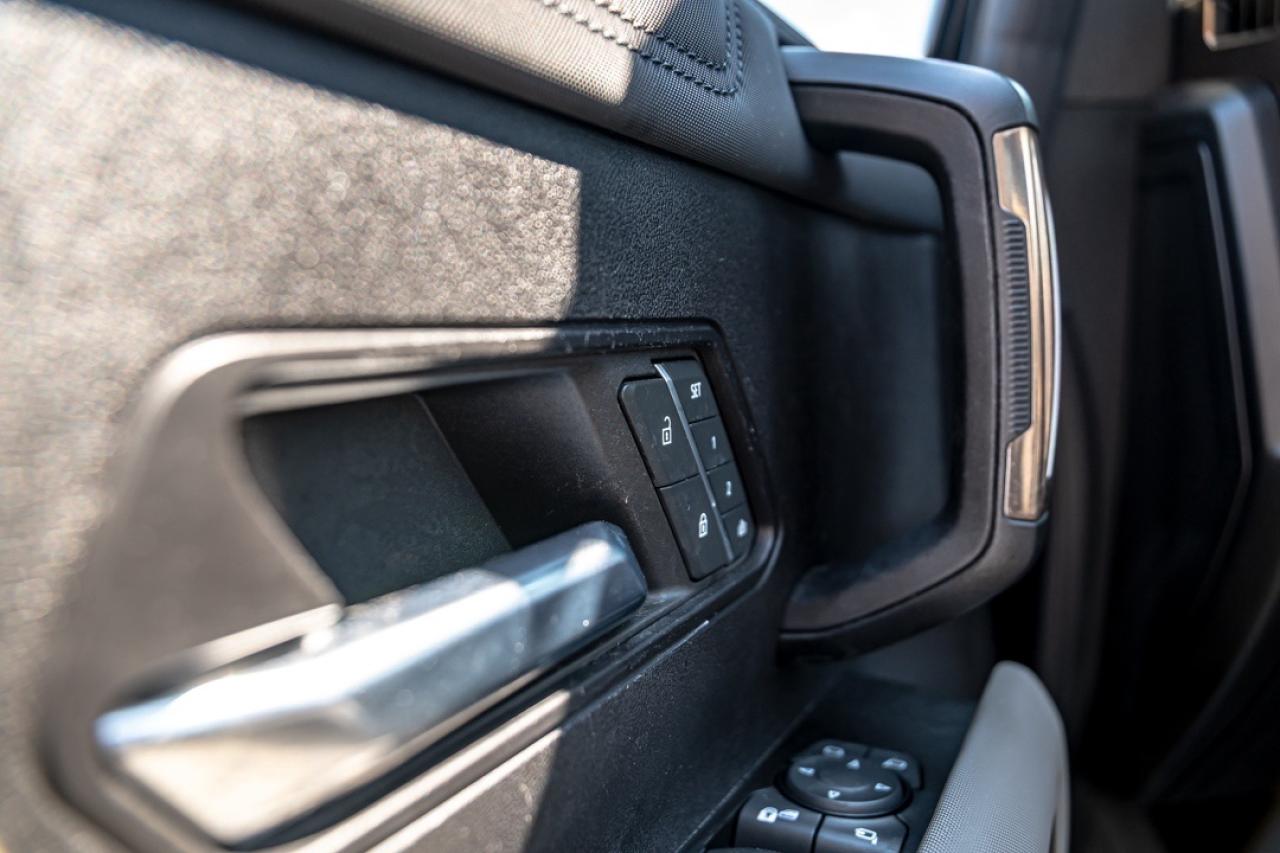 2024 GMC HUMMER EV Pickup E4WD CREW CAB CLEAN CARFAX CONVERTIBLE W HARD Photo