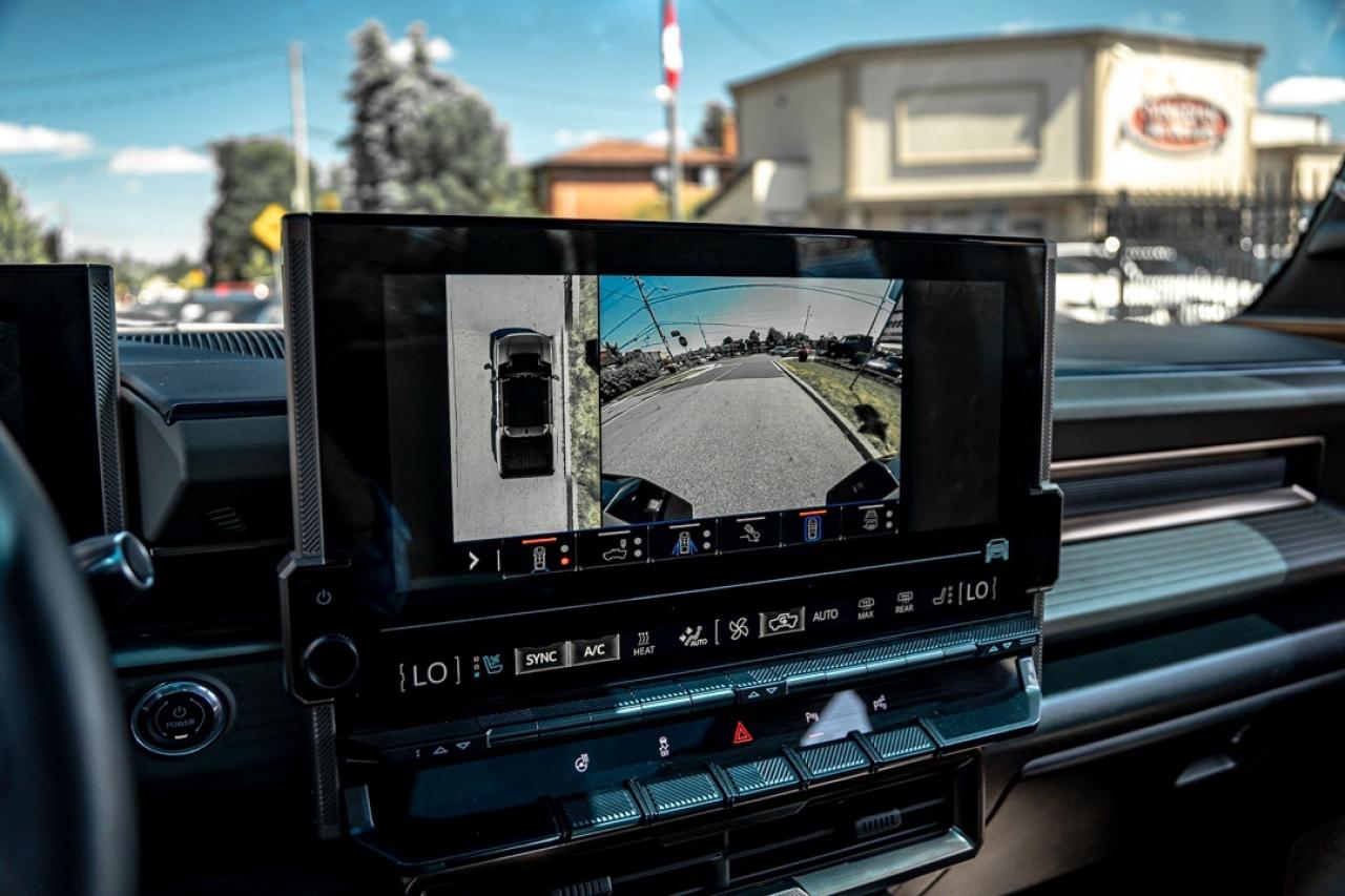 2024 GMC HUMMER EV Pickup E4WD CREW CAB CLEAN CARFAX CONVERTIBLE W HARD Photo