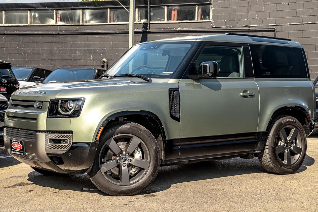 2022 Land Rover Defender X-DYNAMIC SE 90 AWD| CLEAN CARFAX | ONE OWNER | PA Photo