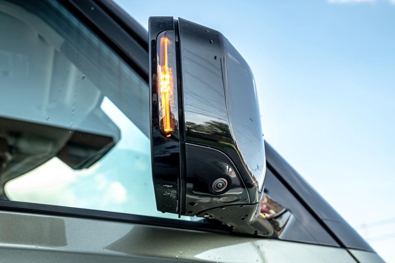 2022 Land Rover Defender X-DYNAMIC SE 90 AWD| CLEAN CARFAX | ONE OWNER | PA Photo