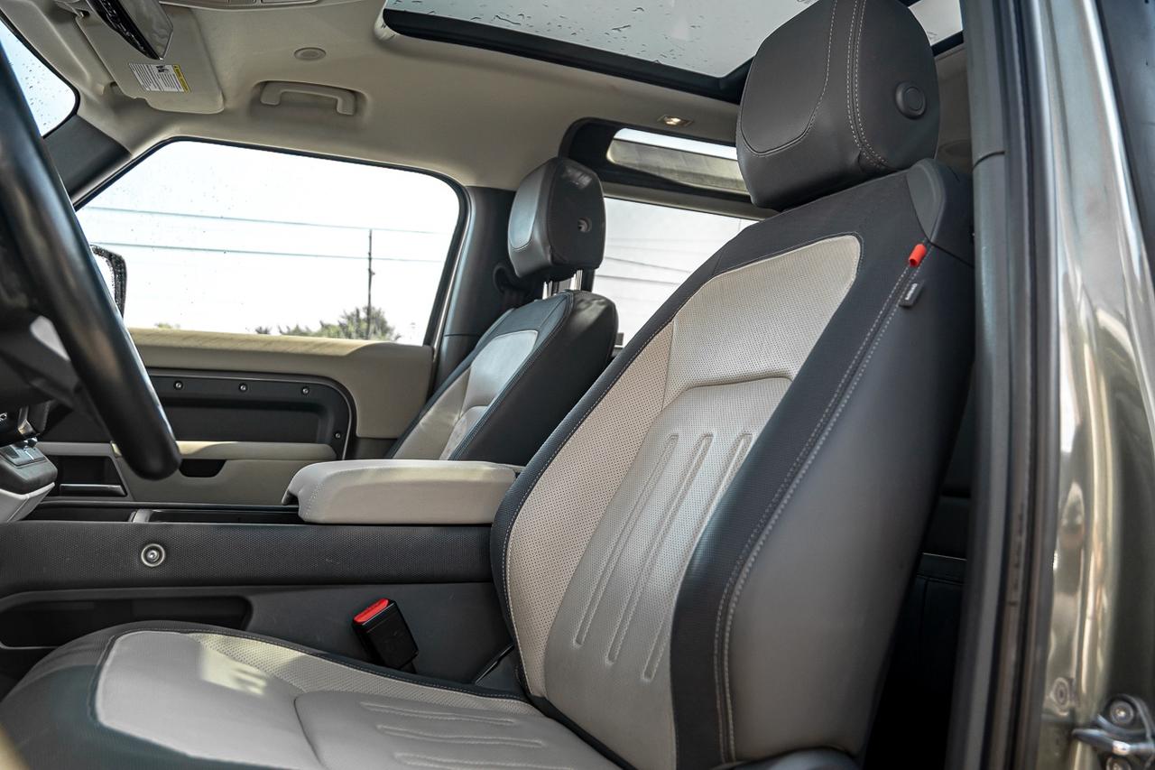 2022 Land Rover Defender X-DYNAMIC SE 90 AWD| CLEAN CARFAX | ONE OWNER | PA Photo