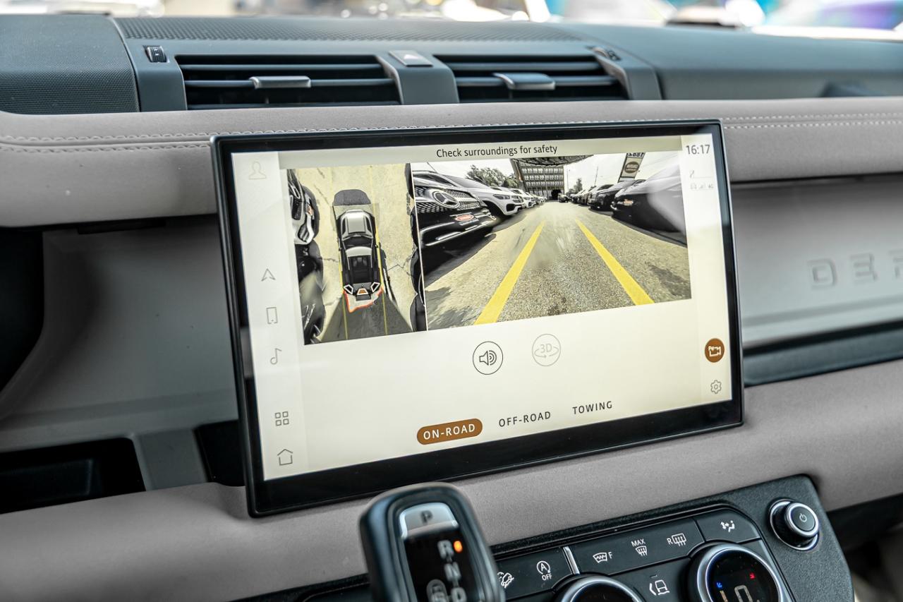 2022 Land Rover Defender X-DYNAMIC SE 90 AWD| CLEAN CARFAX | ONE OWNER | PA Photo