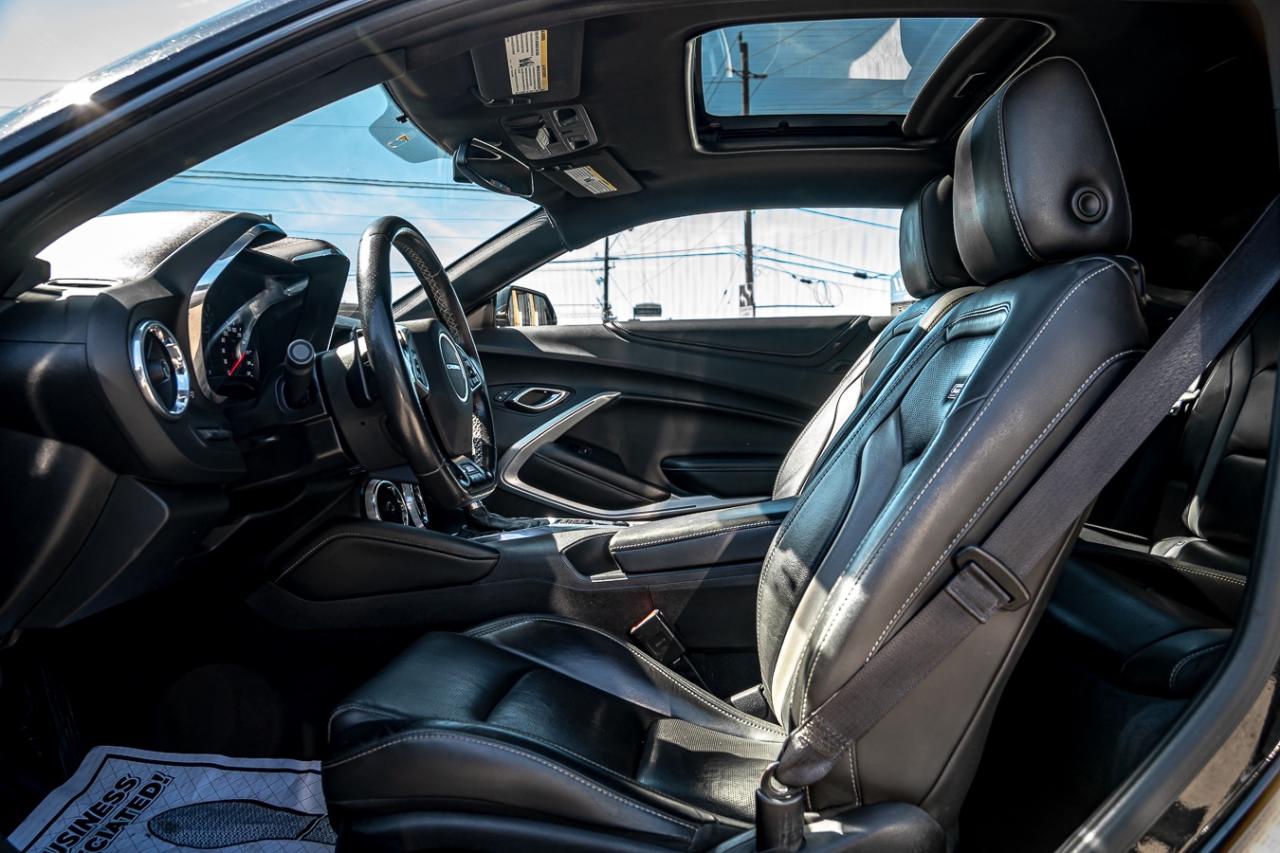 2018 Chevrolet Camaro 2SS | NO ACCIDENT | LEATHER SEATS | KEYLESS ENTRY Photo