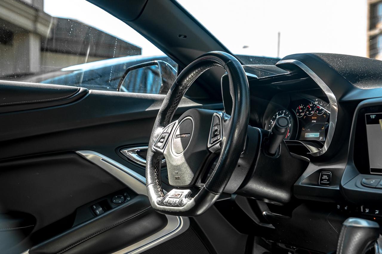 2018 Chevrolet Camaro 2SS | NO ACCIDENT | LEATHER SEATS | KEYLESS ENTRY Photo