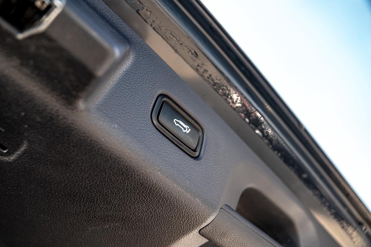 2022 Hyundai PALISADE SEL LUXURY UTILITY AWD  | 7 PASS | BSM | NAVI | ON Photo