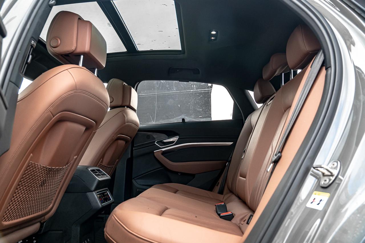 2022 Audi E-Tron Sportback TECHNIK S-LINE | HUD | PANO | NAVI | CAM | Photo