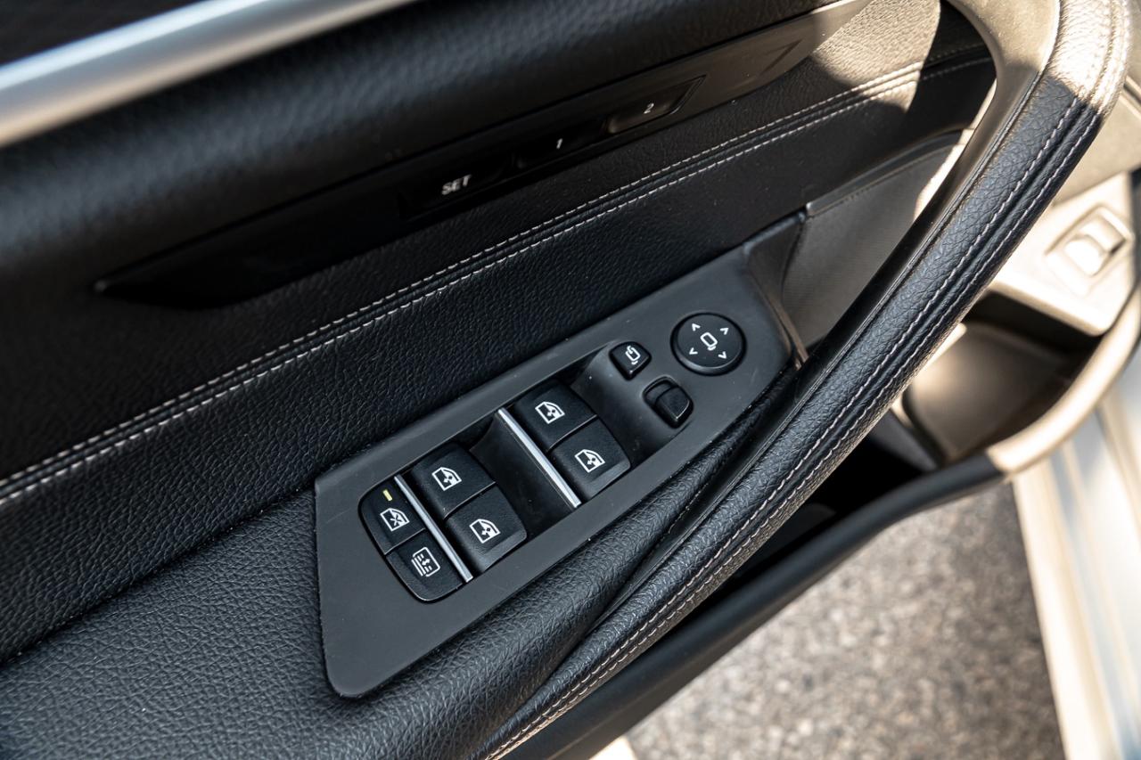 2022 BMW 5 Series 540i XDRIVE | M POWER PKG | HUD | NAVI | HARMAN&KA Photo