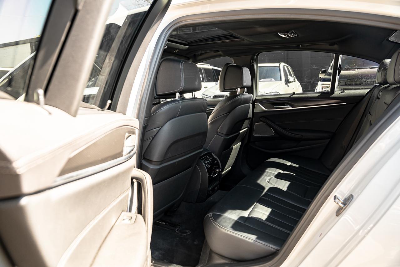 2022 BMW 5 Series 540i XDRIVE | M POWER PKG | HUD | NAVI | HARMAN&KA Photo