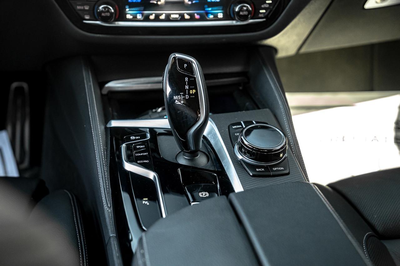 2022 BMW 5 Series 540i XDRIVE | M POWER PKG | HUD | NAVI | HARMAN&KA Photo