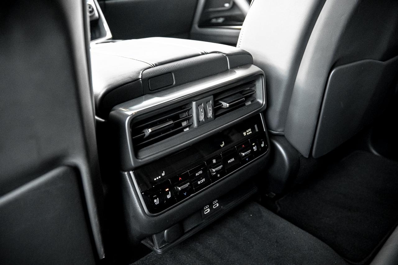 2022 Lexus LX 600 F-SPORT AWD | CLEAN CARFAX | 7 PASS | NAVI | COOLE Photo