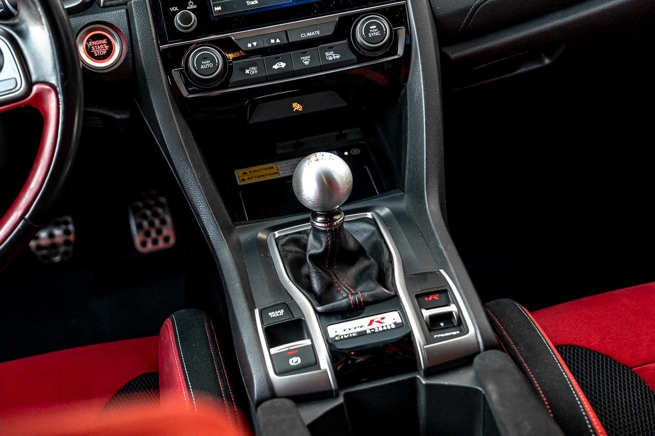 2019 Honda Civic Type R MANUAL GEAR | NAVI | CAM | ONE OWNER | RED INT | Photo