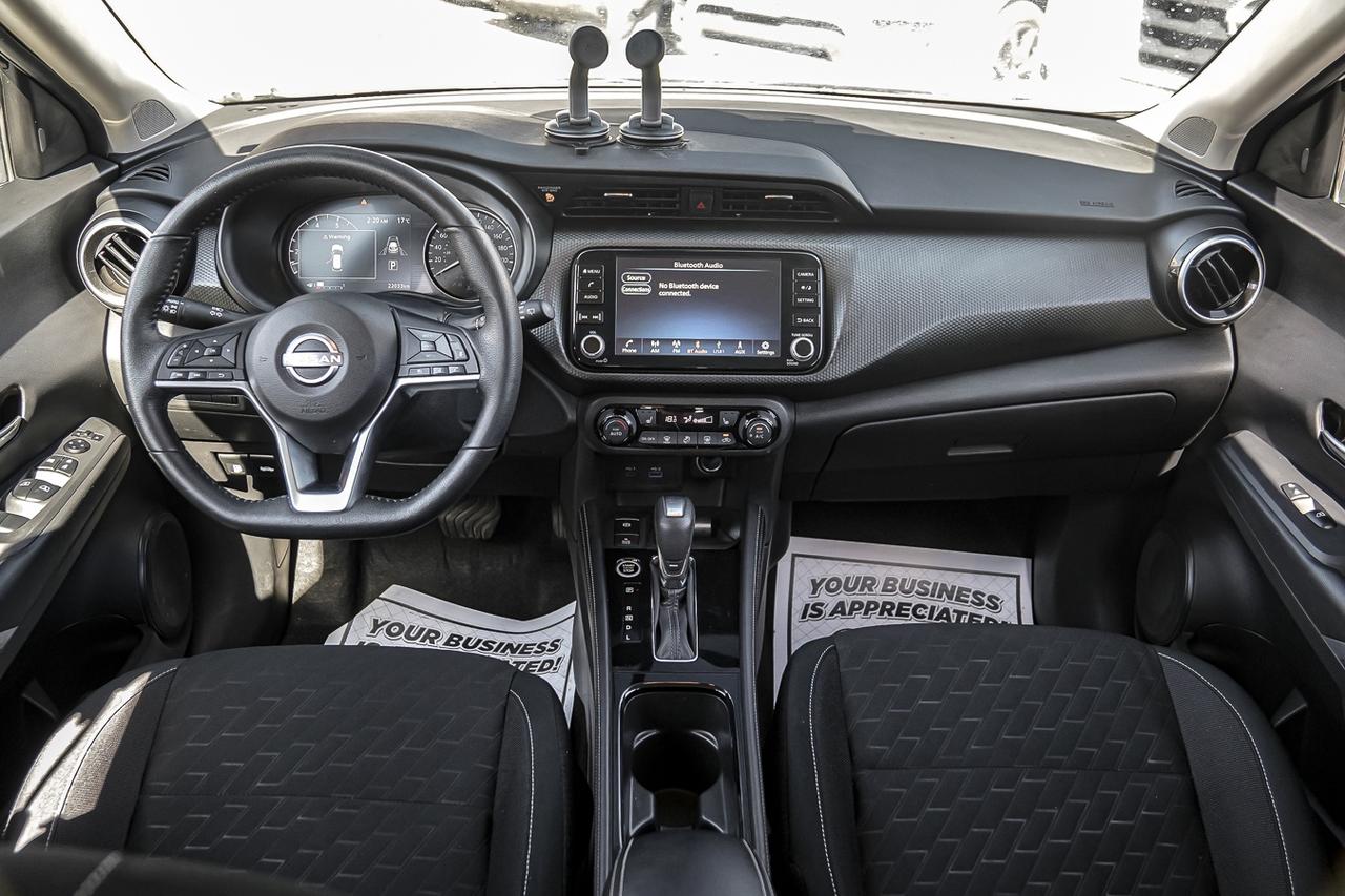 2024 Nissan Kicks SV | BSM | HEATED SEATS | CARPLAY | LDW | ONE OWNE Photo
