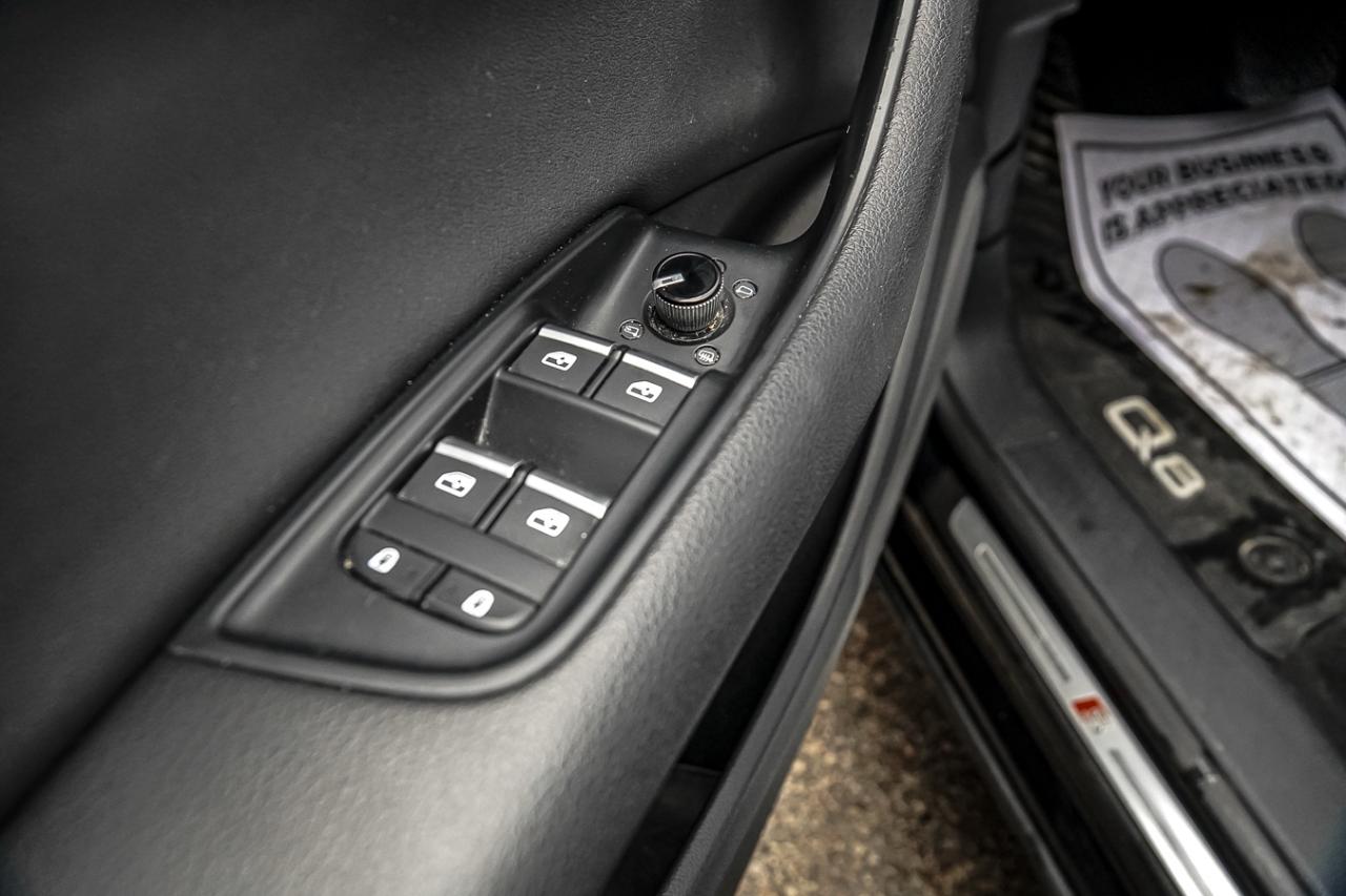 2019 Audi Q8 PROGRESSIV S-LINE QUATTRO | NAVI | BSM | PANO | WO Photo