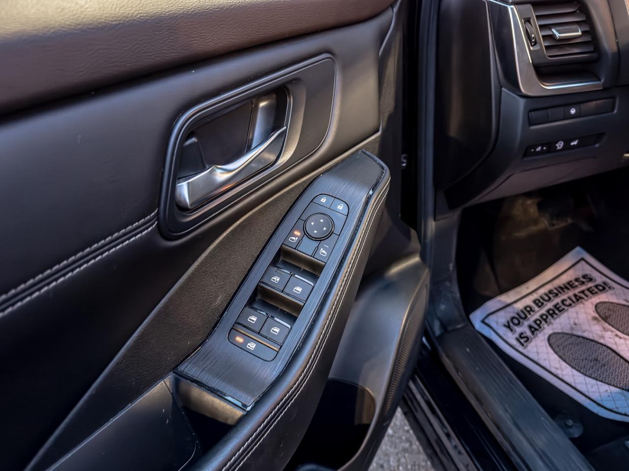 2023 Nissan Rogue SV MIDNIGHT EDITION | BSM | PANO | LEATHER INT | C Photo