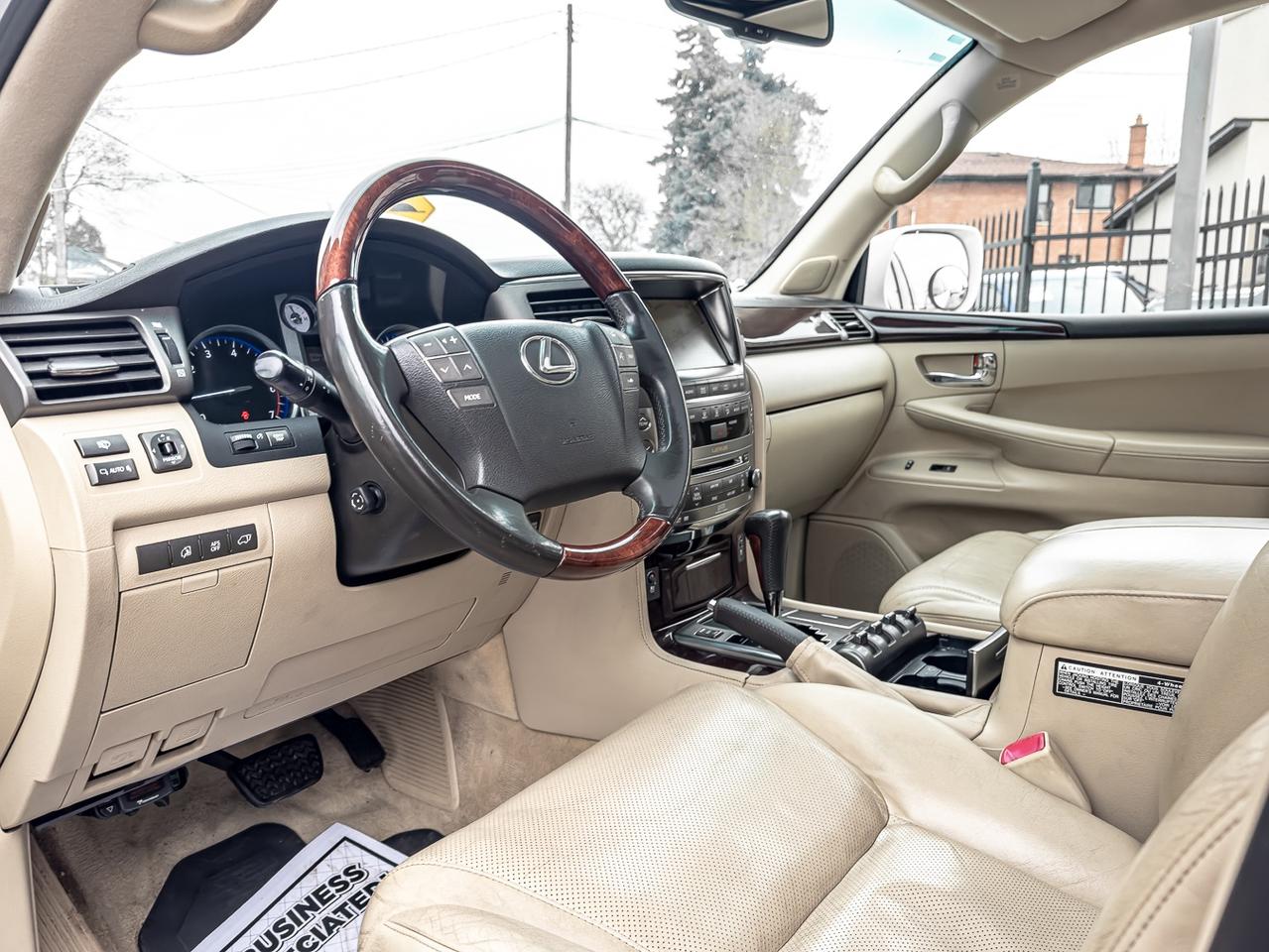 2010 Lexus LX 570 4WD | 8 PASS | NAVI | DVD | KEYLESS ENTRY | SUNROO Photo