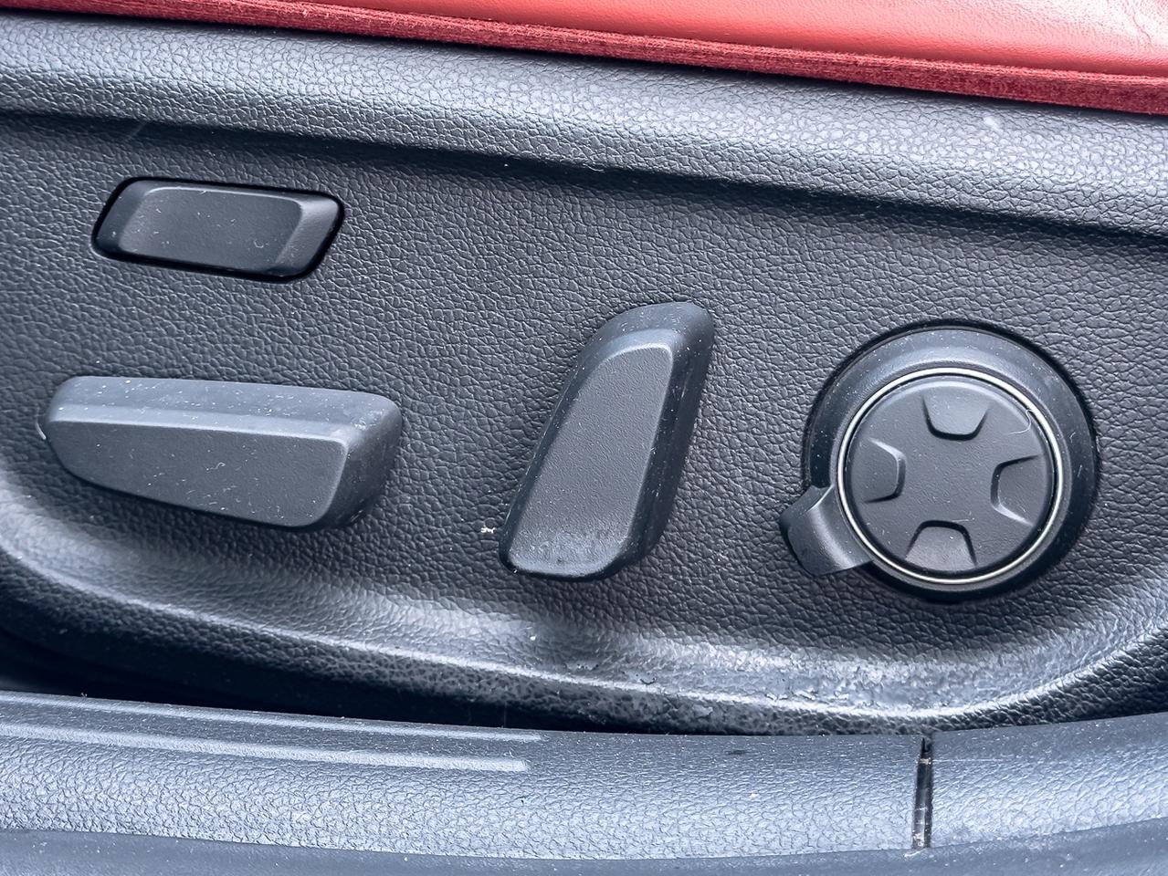 2022 Genesis G70 3.3T SPORT AWD | BSM | NAVI | SUNROOF | RED INT | Photo